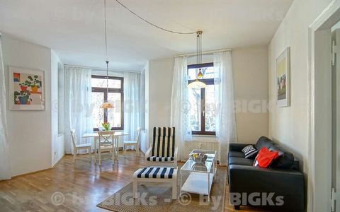 A fantastic flat , ideally for a single or couple in a period appartment in Halle's trend area Paulusviertel. Appartment includes furnished balcony and access to common garden area. Shops, supermarkts and public transport can be reached easily by foo...
