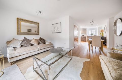 UNEXPECTEDLY RE AVAILABLE JAN 2024 - PRICED TO SELL - LAST REMAINING UNIT Frost Estate Agents are delighted to offer this superb and distinct development of 4 brand new bespoke semi-detached townhouses with a traditional façade found in a stunning le...