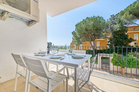 Cosy and modern 80m2 apartment totally renovated, only few minutes away walking from the quiet and peaceful Calella de Palafrugell’s beach, one of the most beautiful ones in Costa Brava! Close to shops, supermarkets, and restaurants. In the northeast...