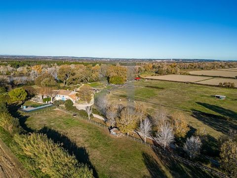 ARLES Immersive 3D virtuel tour available on our website. Nestling in the heart of the wild and secret Camargue, discover this magnificent, prestigious property set in 13.5 hectares of land, featuring a sublime stone Mas with outbuildings, an impress...