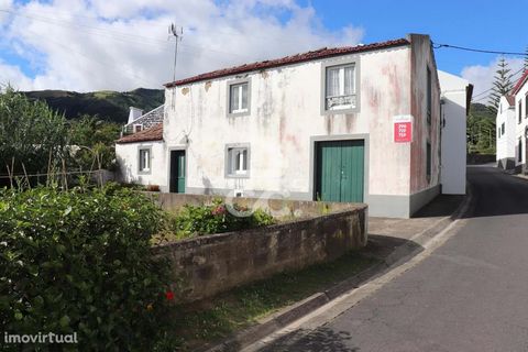 House with 2 Bedrooms Patio Backyard Garage 2 Fronts Demure Zone Ribeira Chã Parish Center Ribeira Chã is a rural Azorean parish in the municipality of Lagoa, são Miguel island, with an area of 2.52 km² and 396 inhabitants (2011), which corresponds t...