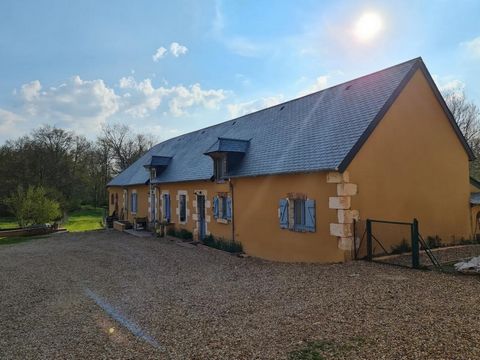 If you like wide open spaces and nature, I suggest this old mill to finish restoring: It is composed as follows: The main house of 169 m² Ground floor: an entrance hall, a master suite with walk-in shower, toilet, a large dressing room, boiler room, ...