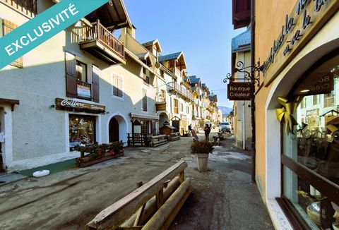 Situé dans la charmante commune de La Salle-les-Alpes, ce ravissant appartement offre un cadre de vie idéal. Proche de toutes les commodités et bénéficiant d'un emplacement privilégié, vous pourrez profiter pleinement des avantages du village et de l...