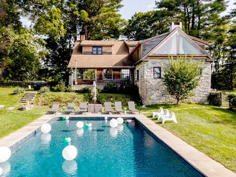 We invite you to experience one of the oldest and grandest stone houses in the Hudson Valley. This 1787 Colonial Stone House is your perfect waterfront get-away to Ulster County's history and natural beauty. Also known as ‘7 Miles To Kingston’, this ...