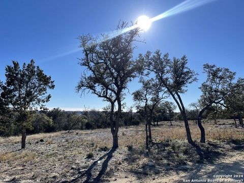 Step into the charming Creekside at Camp Verde subdivision and discover this enchanting 7.51 -acre parcel. Positioned in a tranquil and convenient location, this property is an ideal canvas for constructing your dream residence or a serene weekend re...