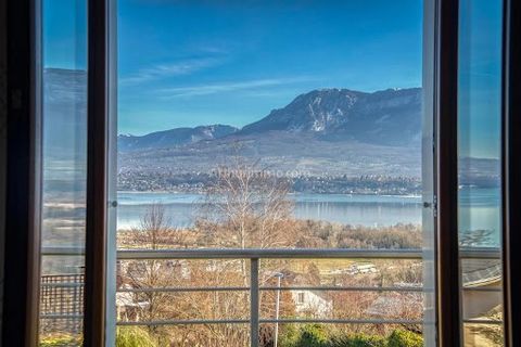SALE IN BARE PROPERTY for this villa ideally located in Le Bourget du Lac, in a dead end, with a panoramic view of the lake and the mountains! You are looking for a wealth investment, or long-term investment, this house is for you! Built in the late ...