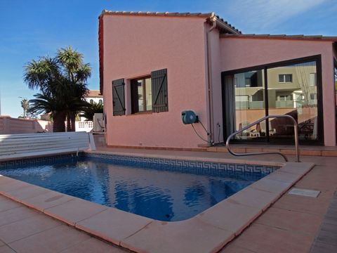 Dpt Pyrénées Orientales (66), à vendre CANET EN ROUSSILLON maison P4 de 97 m² terrasse, piscine, garage - Terrain de 361 m²