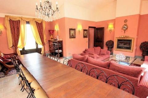 Stay in this pleasant holiday home that includes a private swimming pool, barbecue, parking and an attractive furnished garden. It is the ideal choice for vacations with 2 families. The holiday home is a short distance from the beautiful Lago di Chiu...