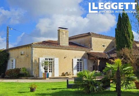 A26395PTO16 - Nestled between the charming towns of JARNAC and COGNAC in the Charente department, this majestic stone residence spans approximately 162 m2 of living space, situated on a spacious enclosed plot of about 2221 m2. The ingenuity deployed ...