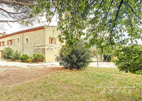 EXCLUSIVE, Stone house of about 153m² of living space with a large basement that can be converted into an apartment on a plot with swimming pool, fenced and wooded of about 2100m², in the quiet of nature, 8 minutes from Loriol and 5 minutes from Pouz...