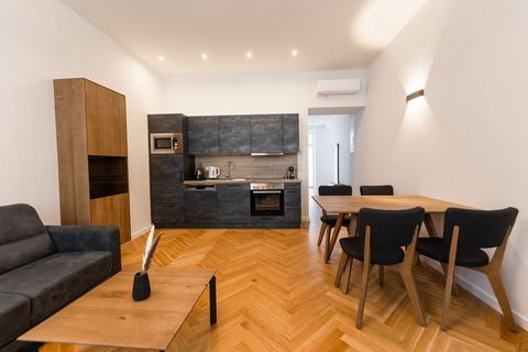 This stylish studio apartment with balcony is located in the heart of Vienna, just a few minutes' walk from the city's main sights. The apartment is modern and comfortably furnished and has everything you need for a pleasant stay. This includes a dou...