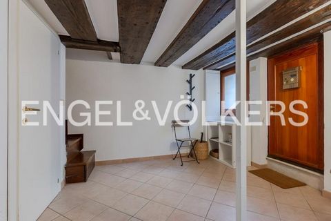 The location of this lovely flat we are visiting today, which is distributed over two floors and has an independent entrance, is nothing short of breathtaking. We reach it passing between Campo San Rocco, a landmark that represents one of the highest...