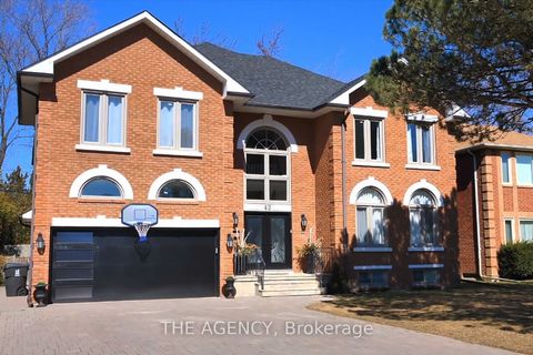 FULLY FURNISHED by Kimberley Capone - WOW! Beautiful Unique Luxurious Custom Home in one of Toronto's most Prestigious neighbourhoods! This Custom home is filled with Quality and Elegance. It has 6600+ living space, 5+1 Bedrooms, 5+1 Bathrooms, Custo...