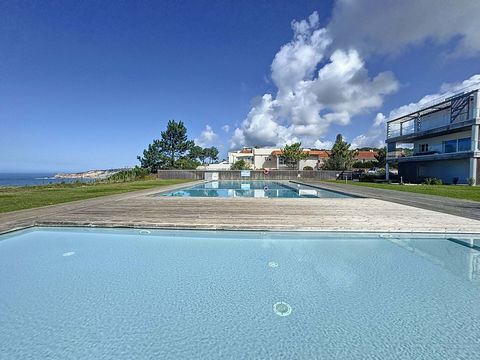 Découvrez ce magnifique appartement de deux chambres, situé dans le prestigieux domaine fermé 