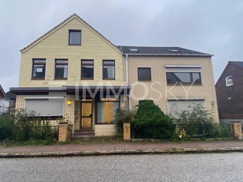 Das wunderschöne Grundstück mit Altbestand hat eine Größe von ca.1071 m². Das Haus bietet mit ca. 400m² Wohn-/Nutzfläche viel Platz für kreative Ideen. Der erste Bauabschnitt wurde wahrscheinlich 1904 errichtet. Danach wurde das Haus mehrfach umgebau...