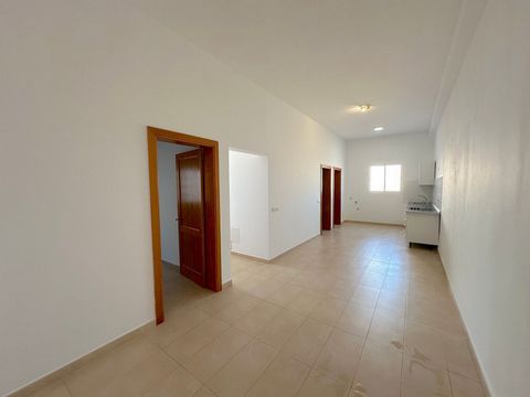 Charming two-bedroom property in the process of being registered, so it can NOT be MORTGAGED, in the area of Marzagán, in the municipality of Las Palmas de Gran Canaria. Located on the ground floor of a two-storey building, this property offers comfo...