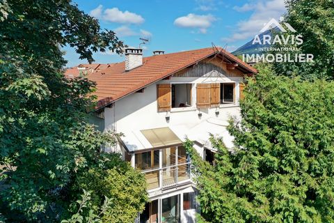 Découvrez cette maison à Villaz, construite en 1948, offrant 180 m2 habitables répartis sur 3 niveaux. Idéalement située au calme, elle dispose de huit pièces, dont cinq chambres répartis sur deux appartements distincts. Profitez également d'un grand...