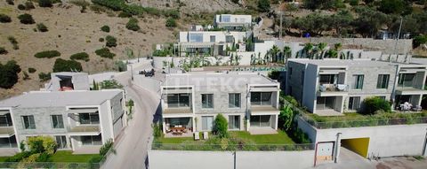 Schicke Wohnungen mit Meerblick-Optionen in einem Komplex mit Pool in Bodrum Die schick gestalteten Apartments befinden sich in Turgutreis, Bodrum. Turgutreis ist der zweitgrößte Ort auf der Halbinsel Bodrum und aufgrund seines Yachthafens, der 5 km ...