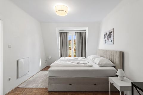 Willkommen in Ihrem eleganten Terrassen-Refugium im 4. Bezirk: ✴ Einzigartige Lage direkt beim Belvedere, nur 10 Min. von U-Bahn und Schnellbahn entfernt. ✴ Elegantes Interieur mit moderner Ausstattung - perfekt für Familien oder Freundesgruppen. ✴ H...