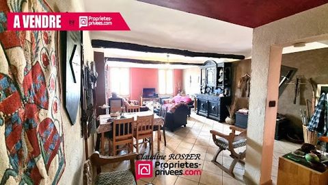 CLAUDINE ROSIER votre conseillère PROPRIETES PRIVEES a le plaisir de vous présenter cet appartement de 2 pièces en duplex, d'une superficie de 84 m² (72.50 m² Loi Carrez), au 3ème étage d'une belle maison de village typiquement provençale. Il est sit...