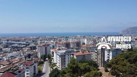 Maisonette mit Meerblick, 160m2. In Alanya befindet sich die Wohnung in der Nähe des Metro-Stores und des Einkaufszentrums Alanyum. Eine gepflegte Residenz mit Swimmingpool, in der Nähe aller Annehmlichkeiten und Geschäfte. Es gibt 2 große Schlafzimm...