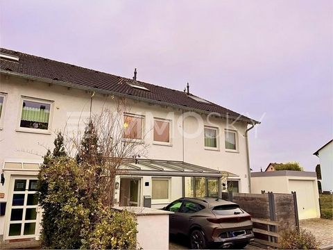 Das Reihenmittelhaus zeichnet sich durch eine ansprechende Architektur und eine großzügige Raumaufteilung aus. Sie verfügt über mehrere Etagen und bietet ausreichend Platz für Familien. Im Erdgeschoss befindet sich ein helles Wohnzimmer, das zu einem...