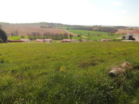 Puycasquier (32120) Terrains disponibles ,parcelles, de 1200m² a 38k euros , ensemble ammenagée branchement au pied des terrains viabilisé et relié a l'assainissement. TLE 2%,TAE 4000 euros. Vue Panoramique sur les Pyrénées dans une petite commune av...