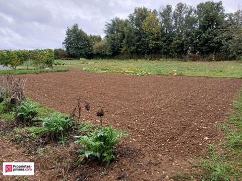 EXCLUSIVITE - A seulement 10 min de Niort Hors lotissement et libre de constructeur, parcelle à construire de 770m², non viabilisée. Située proche commerces et écoles. Un projet! Je suis à votre écoute Prix : 29 367 euros Honoraires : 3990 euros TTC ...