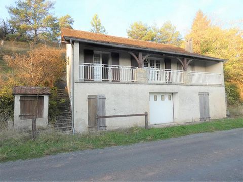 BADEFOLS D'ANS 24390. Prix 85 990 euros Honoraires agence inclus (dont 7,49% ttc, à la charge de l'acquéreur). Maison de 85m² habitables, composée en rdc: une entrée, une chambre, un wc séparé, un garage; à l'étage: une pièce de vie 22,60m², une cham...