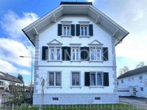 Exklusiv modernisierte Villa in begehrter Best Lage ideal für anspruchsvolle Wohnträume. Das Mehrfamilienhaus wurde renoviert und erstrahlt nun in seinem höchsten Glanz. Top 1: ca. 60 m² Diese frisch renovierte 3-Zimmer-Wohnung auf ca. 60 m² ist der ...