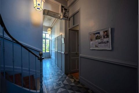 Studio entièrement refait à neuf proche du Suquet, le centre historique de Cannes. Il se compose d'un lit 180x200, d'une cuisine entièrement équipée, salle de bain. Télévision, wifi haut débit. Array Récemment rénové à neuf, le logement est composé d...