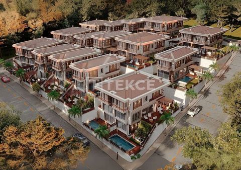 Ruime Halfvrijstaande Villa's Verweven met de Natuur in Kuşadası Kuşadası, gelegen nabij de antieke stad Efeze en doordrenkt met historische charme, is een havenstad die bekendstaat om zijn toeristische activiteiten. Met zijn goudkleurige zandstrande...