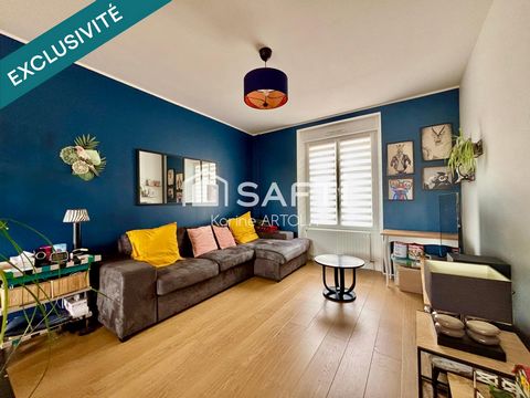 Maison de Ville avec extérieur