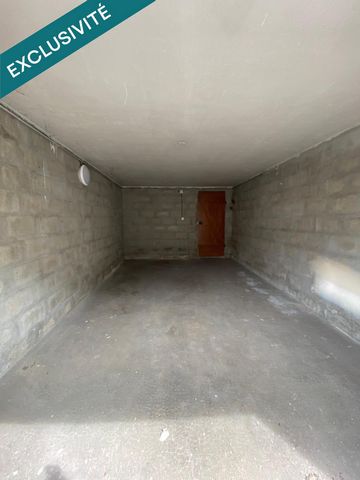 ENSEMBLE DE GARAGES