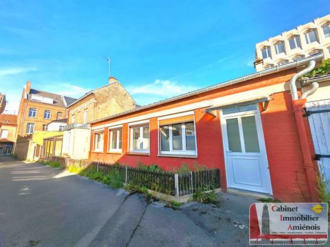 Amiens - Bas Henriville : A 100m2 du Centre Ville, en retrait de rue ! Idéal pour : - investisseur ou projet locatif avec une belle colocation 5 chambres + studio - réaménagement de la maison en habitation propre + studio   Le Cabinet Immobilier Amié...
