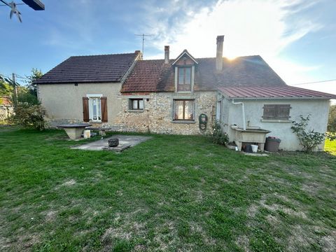 Maison 7000 m² de terrain attenant et dépendances