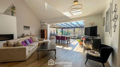 Maison - 219m² - MAROLLES-EN-BRIE