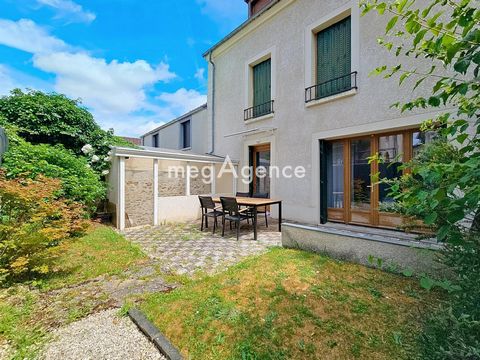 MAISON FAMILIALE 4 CHAMBRES 135 M² CAVES ET JARDIN