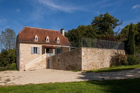 PROPRIETE EN PIERRE CHARME ET GITES