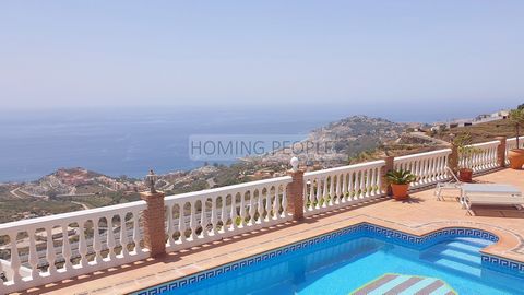 APRIL 2023: PRICE REDUCED (BEFORE 395.000 €) !! South-facing, cortijo-type villa. Located in Loma del Gato, a rustic area very close to the motorway and the town of Almuñécar, with incredible bird's eye views of the Mediterranean coastline. INTERIOR:...