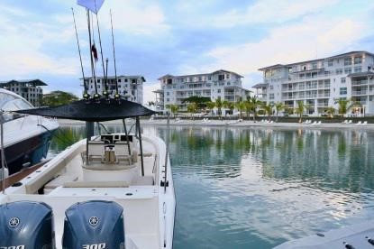 Surrounded by natural surroundings, lakes and lush vegetation, Buenaventura is Panama's most exclusive beach community located on the Pacific Riviera in Coclé. The architectural concept harmoniously combines the Spanish colonial influence with the ty...