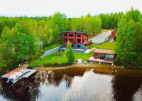 Here is a property that will seduce you, a rare product on the market! Construction 2019 located directly on the shores of the great Lake Chibougamau. Large garage and surprising annex building. The place is great for creating the most beautiful fami...