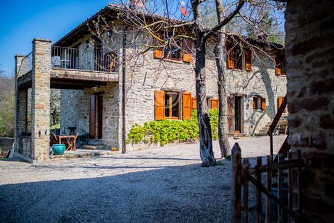 The cottage is divided into two levels: on the ground floor there is a large kitchen with large panoramic windows, which leads directly to the large terrace with a breathtaking view, a living/dining room with a wooden ceiling, stone walls and a large...