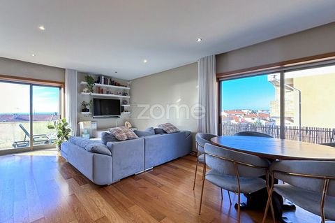 Identificação do imóvel: ZMPT562660 Imagine yourself waking up every day with such a beautiful panoramic view in front of you, in a house full of natural light, and in the end of the afternoon, watching, from your living room, or from your suite, or ...