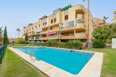 Welcome to this lovely apartment in Calahonda with all the amenities for a perfect stay. It accommodates up to 4 guests, and the complex it's located in offers two refreshing communal pools and a tennis court. Outside, the two communal chlorine pools...