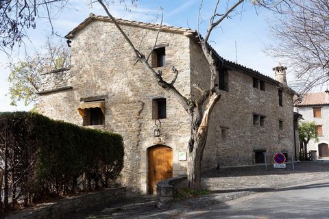 We are pleased to present you with an authentic investment jewel: the extraordinary Rural Hotel in Lecina (Bárcabo). This property is perfectly positioned to generate significant returns and is poised to be a steady and lucrative source of income. Wi...