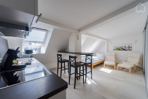 This fully renovated apartment is located in a beautiful building in popular and central district Kreuzberg. It is well equipped and furnished very comfortably. The modern and open kitchen contains everything you would need for daily life. In additio...