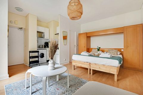 Discover the heart of Paris from our charming 24m2 studio apartment, ideally located in the 9th arrondissement, close to the Grands Boulevards. Soak up the buzz of Paris as you walk to several tourist attractions and explore hidden gems steeped in hi...