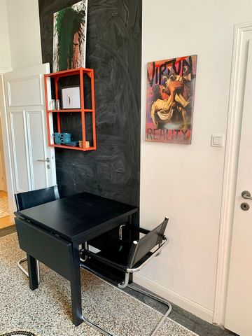 Welcome to my perfectly located small apartment in Offenbacher-Westend. The Westend in Offenbach, characterized by buildings from the Wilhelminian era, is one of the most beautiful and popular districts of the city. The chic harbor island, as well as...
