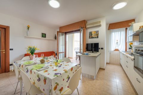 Brand new apartment situated on the beach of the Lido. The Lido beach and the walk of the Promenade is within easy walking distance being 450 meters real. For large groups, available in the same building three similar apartments. Located in a buildin...